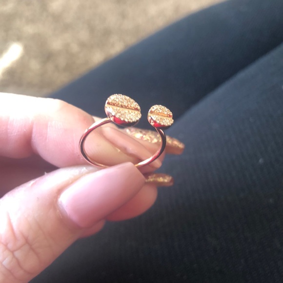 TRADED Gorgeous 14k diamond ring - Picture 3 of 8